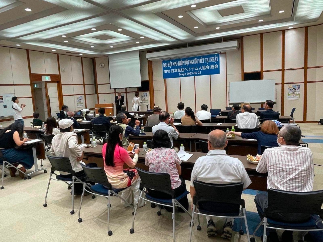 Kết thúc Đại hội đầu tiên giai đoạn chuyển tiếp của NPO Hiệp hội Người Việt tại Nhật